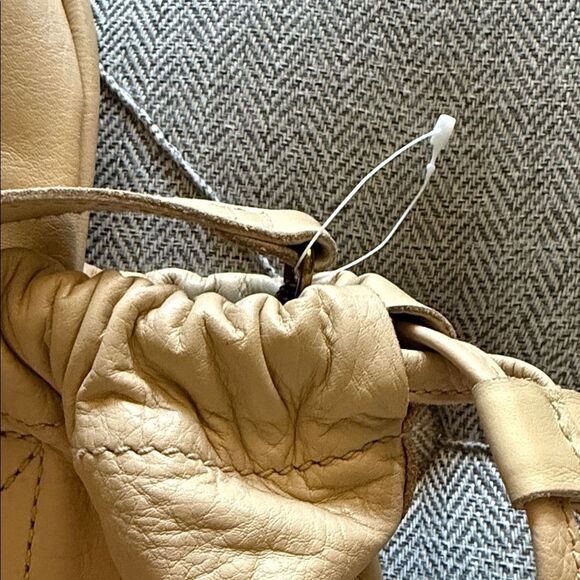NWT Madewell The Piazza Crossbody In Butter Scone Rare - Picture 7 of 9